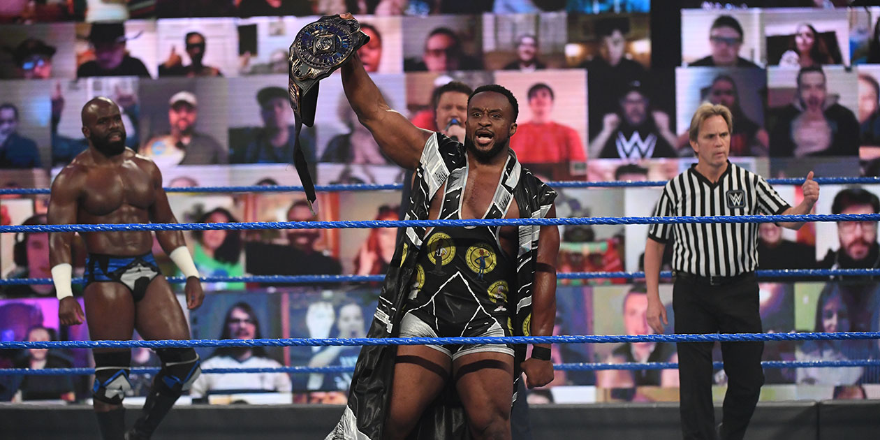 Ettore Ewen with the title belt