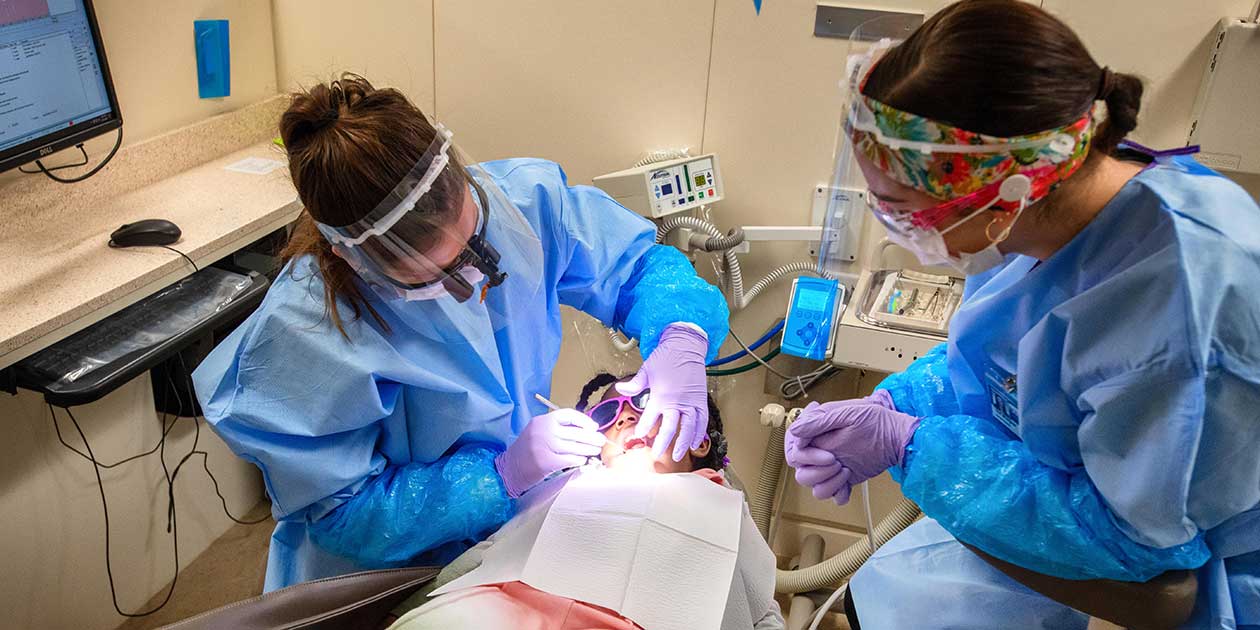 Hawkeyes Help Provide Free Dental Care Across Iowa | University of Iowa