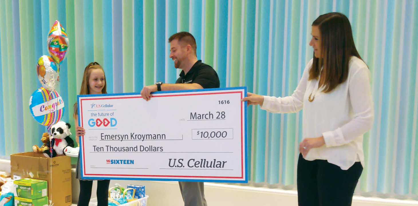 Emersyn Kroymann
Accepts a Giant Check