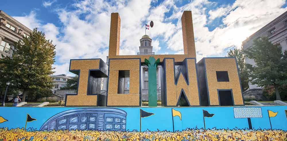 Iowa Corn Monument