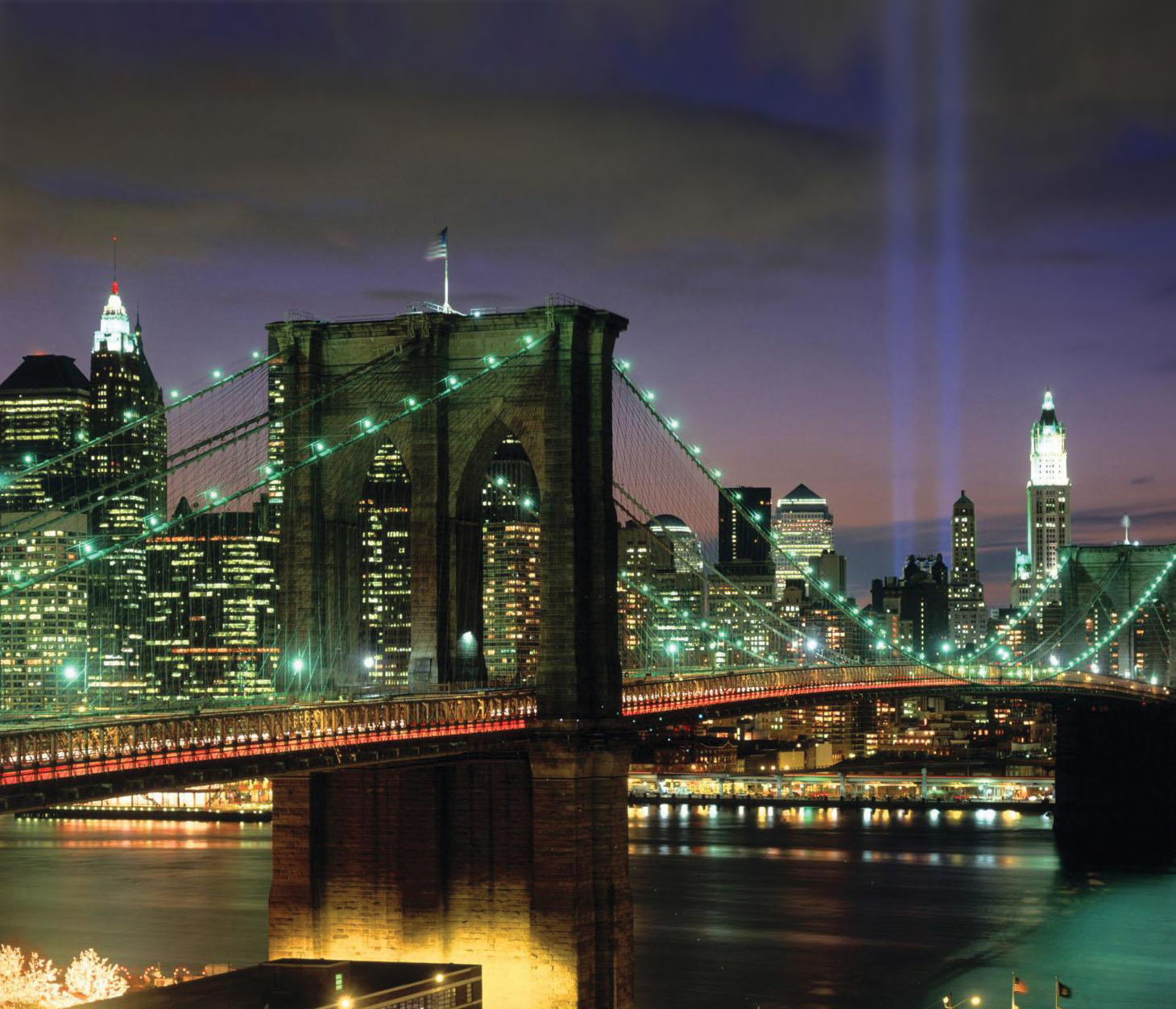 Brooklyn
Bridge at night